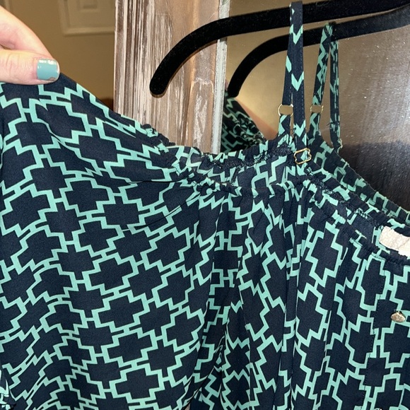 Size L GB cold shoulder tank - Picture 3 of 3